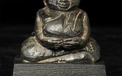 17/18thC "Saengkajai" figure sculpted from a hard black stone.