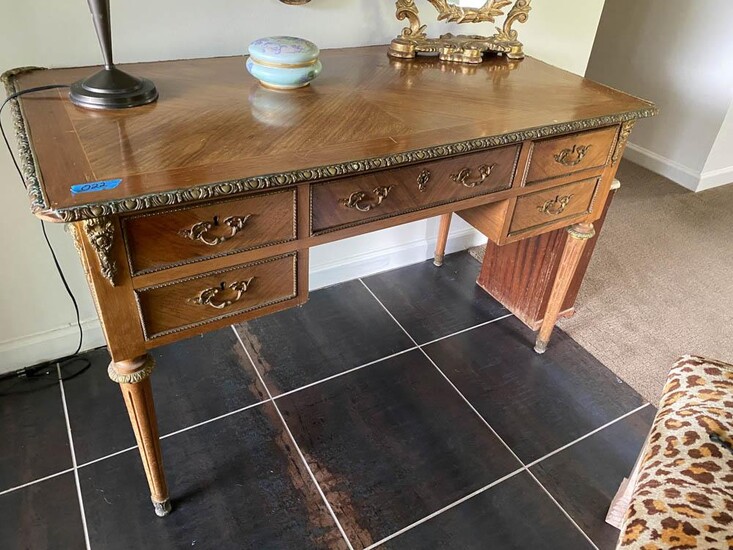 French Style Louis XVI Desk / Dressing Table, RM7A