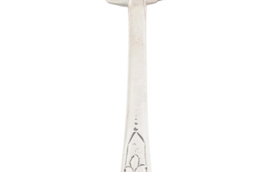 GEORGE III ARMORIAL SILVER LADLE WITH SHELL-SHAPED BOWL Length: 13 3/4 in.