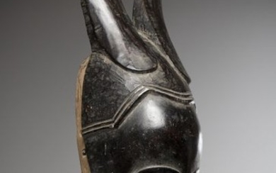 GOURO, Ivory Coast. Antthropomorphic mask with a rounded...