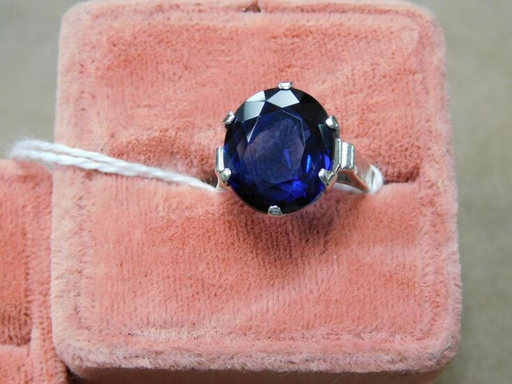 Gold & Sapphire Lady's Ring