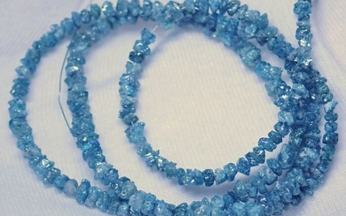 Gorgeous Blue Diamonds Necklace 20ct - 4 g