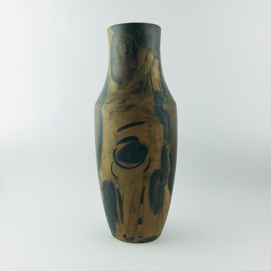 Hand-painted ceramic vase. OUNANIÁN, Ohannes