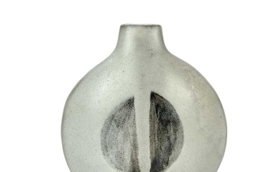 Janet LEACH (1918-1997) Moon Flask Ceramic, impressed person...