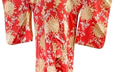 Japon, XXe siècle Kimono en fils d’or et... - Lot 33 - Millon Belgique