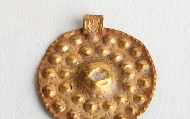 Jewelry-pendant in gold. Egyptian-Phoenician ep. 1st millennium B.C....