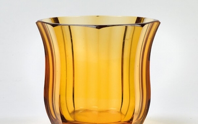 Josef Hoffmann, Vase, (Originalbezeichnung: "Becher"), Modellnummer: H 16, Meyr's Neffe, Adolf, um 1920