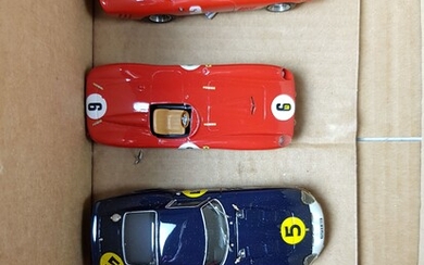 LOT de 4 véhicules échelle 1/43 métal : 2x AMR "Nostalgia" One GTO 04.78 1980/04...