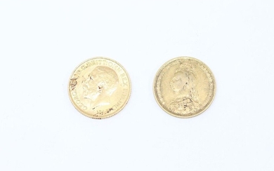Lot consisting of two gold Sovereigns, one George V (1913),...