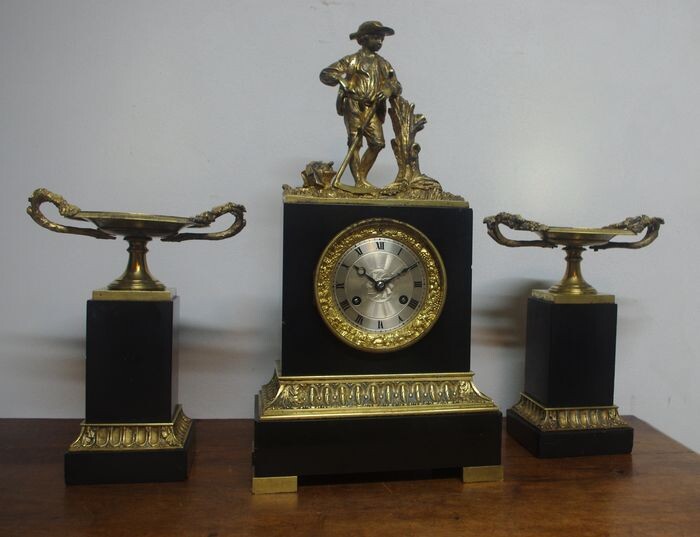 Marble & Bronze Empire Pendulum with coupes - Gilt bronze - about 1840