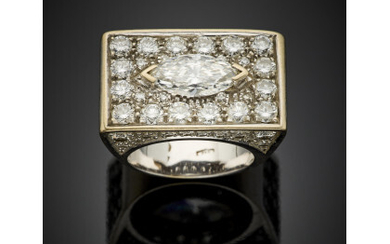 Marquise ct. 1.85 circa diamond and diamond pavé white gold ring, in all ct. 4.85 circa, g 12.16 circa size...