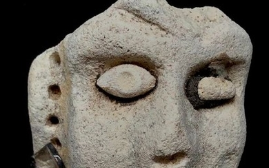 Mesopotamian limestone mask, 7 x 5,5 cm