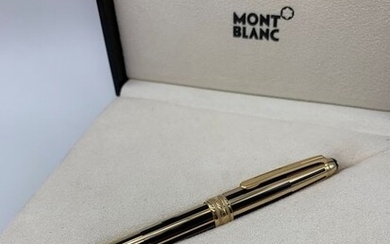 Montblanc - black & gold fountain pen 18K nib