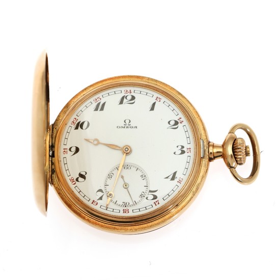 Omega: An Omega 14k gold hunter case pocket watch. C. 1910–192. Total weight 102 gr. Case diam. 52 mm.