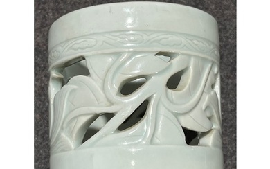 Oriental celadon garlic pot signed under 19th/20th century. ...