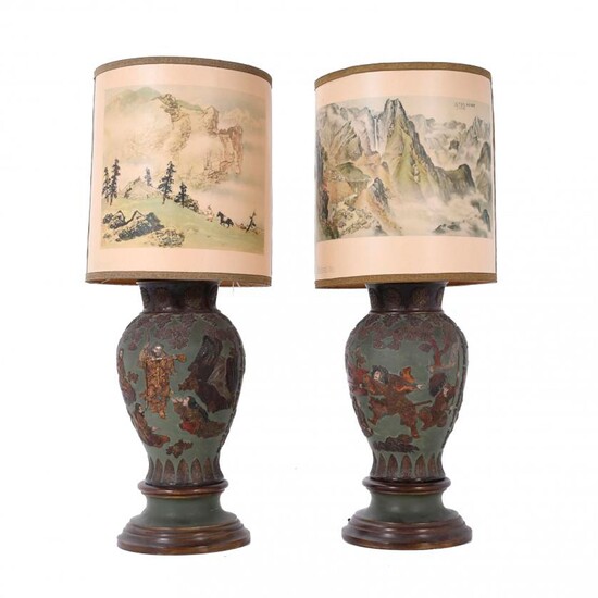PAIR OF JAPANESE LAMPS, EARLY 20TH CENTURY.