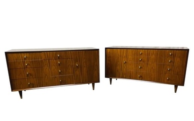 Pair of Mid-Century Modern Chests, Dressers Bedside Stands, Opposing, Refinished