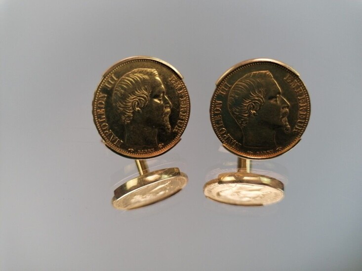 Paire de boutons de manchettes en or jaune ornés de 2 pièces de 20F or....