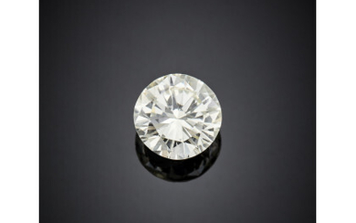 Round brilliant cut ct. 1.01 diamond. Appended brief analysis from Dr. Cumo's Laboratory n° 90107807.