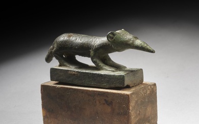 STATUETTE D'ICHNEUMON EN BRONZE Art égyptien, Basse Époque ou époque ptolémaïque, 664-30 av. J.-C.