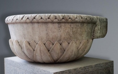 STOUP IN MARBLE