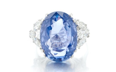 Sapphire and diamond ring (Anello con zaffiro e diamanti)