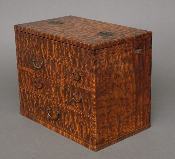Sewing box - Mulberry wood - Exceptional sewing box (haribako) with secret compartment. - Japan - Taisho - early Showa period