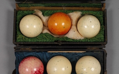 Six boules de billardFrance, fin 19e - début 20e s., ivoire massif, en partie coloré,...