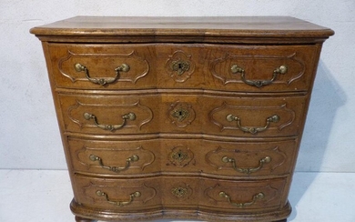 Small crossbow chest of drawers with 4 drawers in carved oak. Liège work. Period: 18th century.