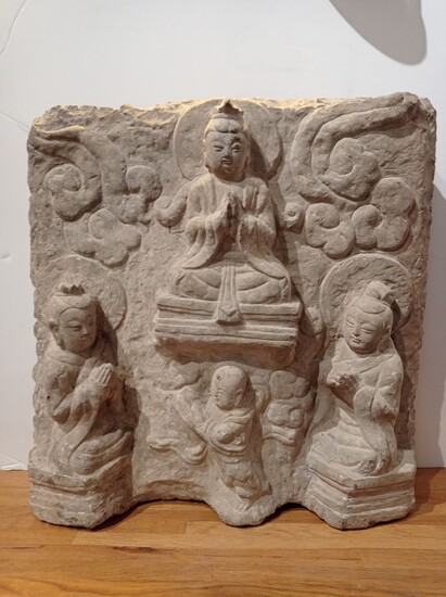 Stèle en pierre sculptée Chine, dynastie... - Lot 33 - Daguerre