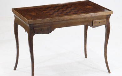 Table de Tric Trac en bois frutier et placage de bois frutier à décor de...