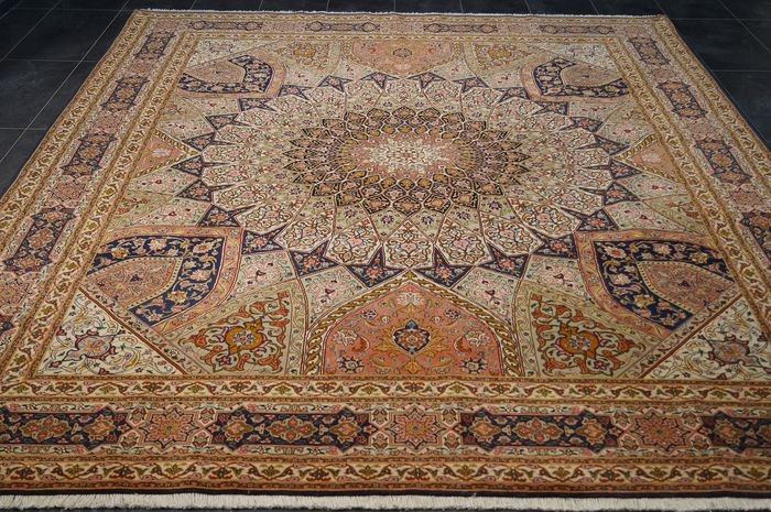 Tabriz mit Seide - Carpet - 310 cm - 252 cm