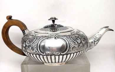 Teapot, Important George III Teapot - .925 silver - Benjamin Smith - England - 1807
