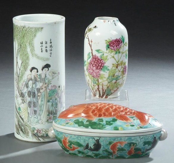 Three Oriental Porcelain Items, 20th c., consisting of