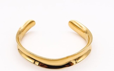 Tiffany & Co 1980 Angela Cummings Wave Cuff Bracelet In Solid 18Kt Yellow Gold