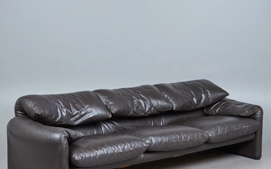VICO MAGISTRETTI. Cassina, three-seater / couch, 'Maralunga' model, designed in 1973, Italy.