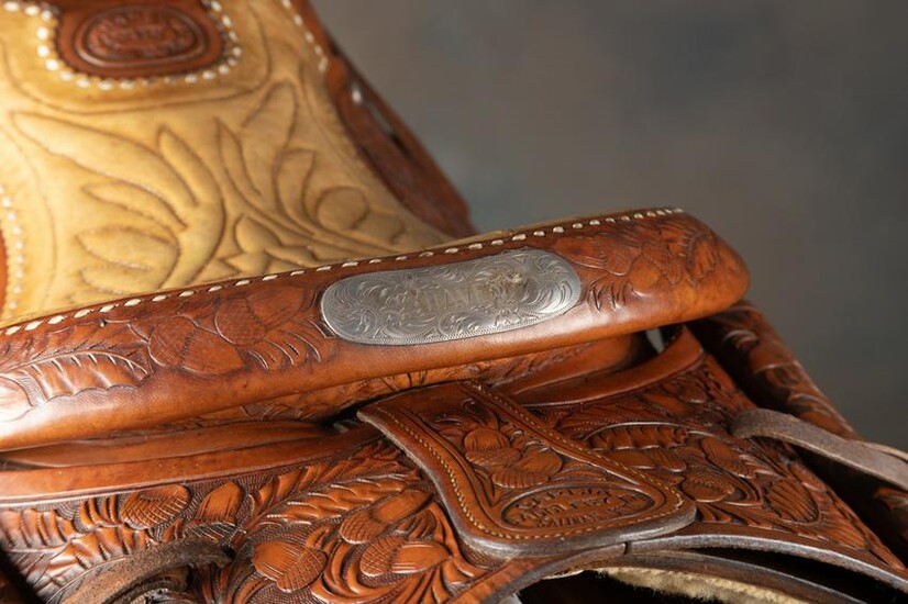Very fine, highly tooled Saddle with matching Saddle