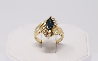 Vintage 14kt Yellow Gold Sapphire Diamond Ring.
