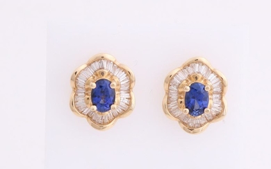 Yellow gold earrings, 585/000, with diamond and