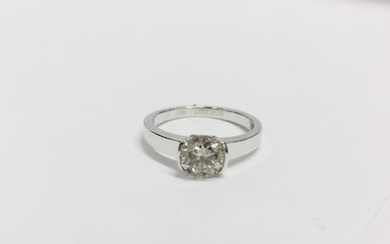 1.06ct diamond solitaire ring with a brilliant cut...