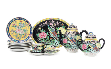 11 Japanese Enameled Porcelain Tea Wares