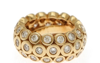 Ruben Svart: A diamond ring set with numerous brilliant-cut diamonds, mounted in 14k gold. Size 50.