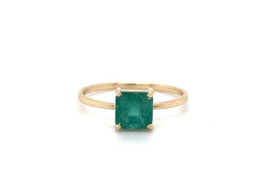 14KT YELLOW GOLD EMERALD RING