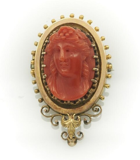 14k Yellow gold Victorian red coral cameo brooch