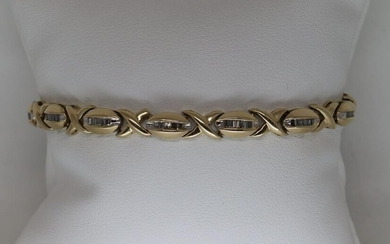14kt Ladies Diamond Bracelet