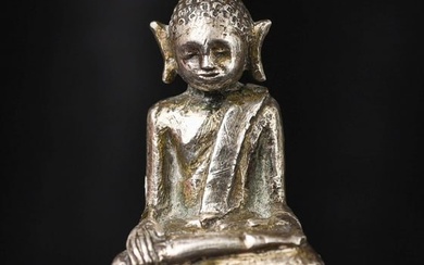 17/18thC Cambodian Silver Buddha-Rare Solid Cast Miniature