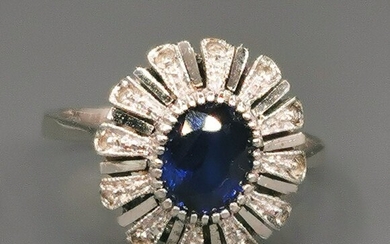 18 kt 750 carat white gold women's ring with sapphires