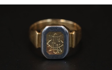 18ct Gold Signet ring with Silver applied 6g total weight Si...