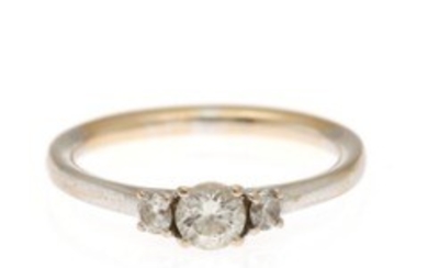 1927/1134 - A. Halberstadt: A diamond ring set with three brilliant-cut diamonds, totalling app. 0.44 ct., mounted in 18k white gold. Colour: G. Clarity: VS. Size 51.