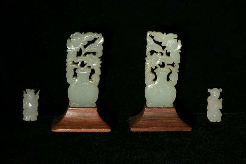 2 Sets of Chinese Carved Jades, 18th Century or Earlier